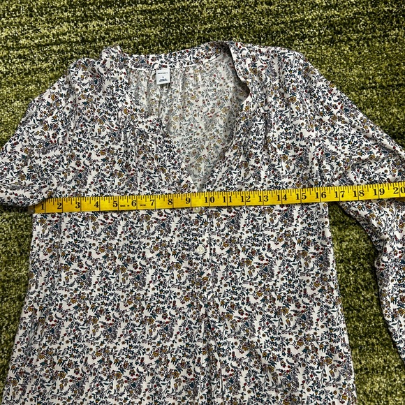 Old navy floral blouse - Picture 2 of 6
